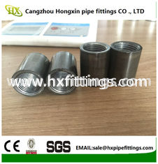 China Naadloze en gelaste stalen pijpmoffen, draad half/volledig draad leverancier