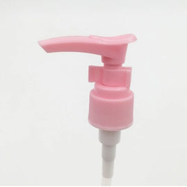 een lotionpomp met een gladde sluiting met een uitslag van 2,5 ml met een paarse leverancier